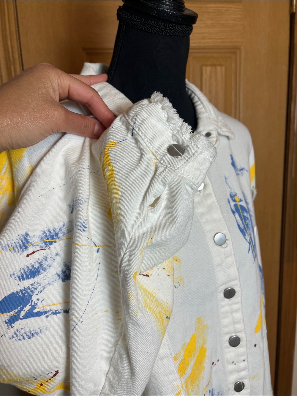 POL Distressed Button-Up Shacket - Picture 9 of 11